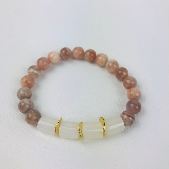 GEMSTONE | Womens Sunstone Pink Beaded Bracelet - Picture 2 of 2